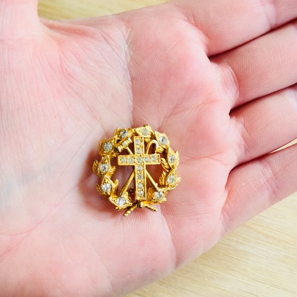 Ora Masonic White Shrine of Jerusalem High Priestess Pin Signed VTG Signed